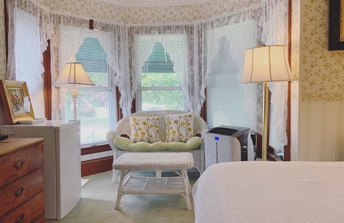 Boothbay Harbor Bed & Breakfast | Harbour Towne Inn on the Waterfront