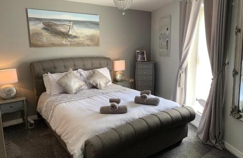 Donaghadee Apartment | Harbour View luxury comfortable Holiday Apartment
