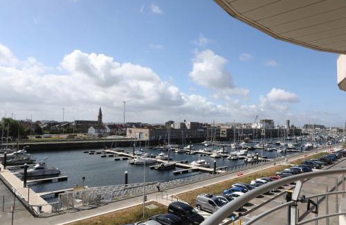 Zeebrugge Apartment | Harbour View Stay - Stylish apartment with stunning views in the marina of Zeebrugge