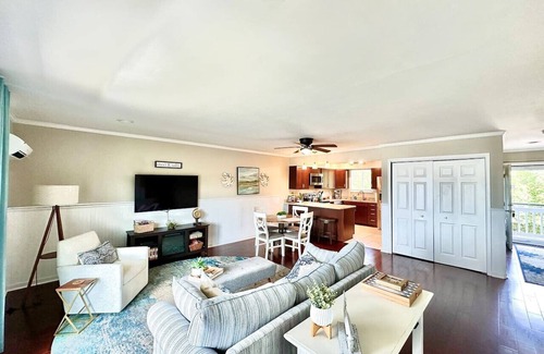 Fairfield Harbour Condo | Harbourview Hideaway Marina-view; Fairfield Harbor