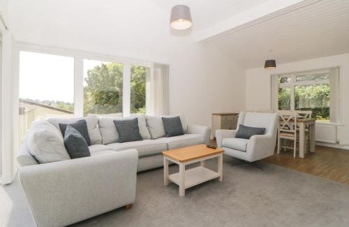 Heligan House | Harcombe House Bungalow 3