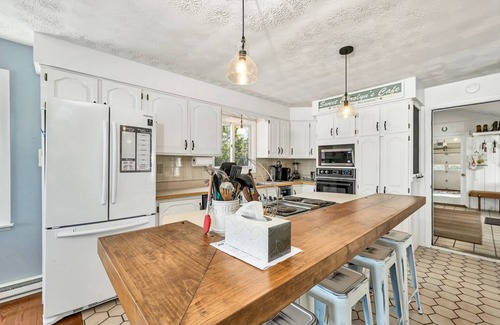 Alton Bay House | Hard to Find Winnipesaukee WF 24ft Dock