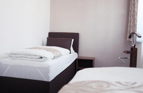 Valtice House | HARDY - Cognac & Pension