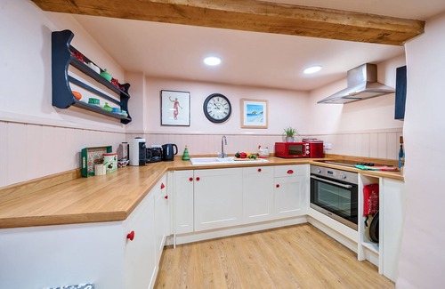 Bampton House | Harebell House - sleeps 4 guests in 2 bedrooms