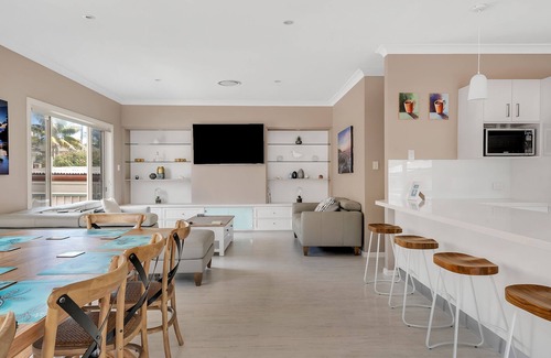 Noraville House | Hargraves Beach Oasis with Pool