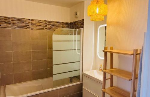 Bezannes Apartment | Harmonieux/Bezannes/Pkg Privé