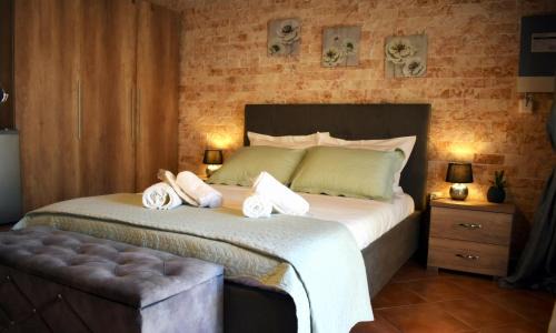 Lavrio Apartment | Harmony
