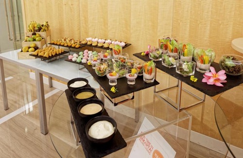 Gading Hotel | HARRIS Hotel and Conventions Kelapa Gading Jakarta
