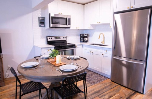 Harrison Hot Springs Condo | Harrison Lake Retreat Studio Suite