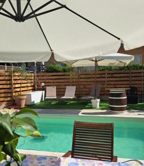 Case Peschiera-Lu Fraili House | Harry's House San Teodoro con piscina privata