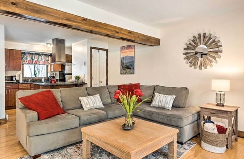 West Hartford House | Hartford Escape w/Fire Pit ~ 3 Mi to Ski & Golf!