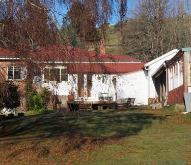 Geeveston House | Hartwood Farm in the Huon Valley