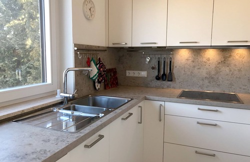 Langenargen Apartment | Haruna vacation apartment - close to the lake, flooded with light with 2 balconies and parking space