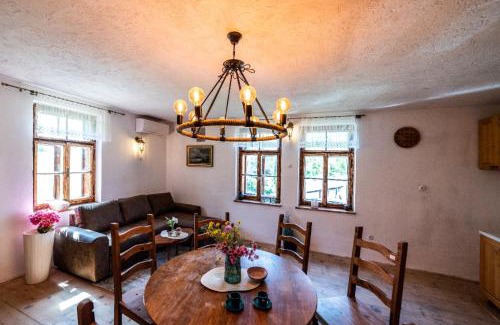 Lisnice Apartment | Hastrmanův Mlýn