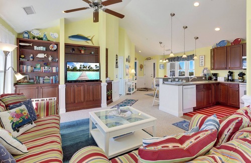 Hatteras Condo | Hatteras 2BR | Water Views, Pool & Boat Slip