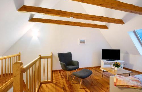 Herzfelde Apartment | Haus am See - zur roten Tür
