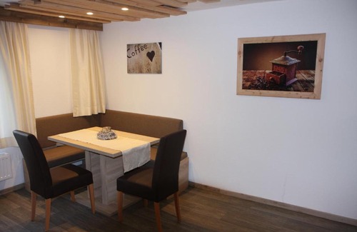 Feichten House | Haus Eckhart