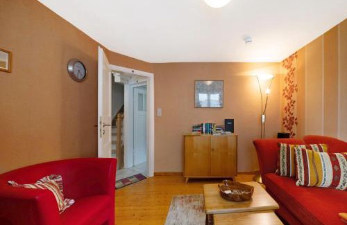 Monzelfeld House | Haus Gertrud