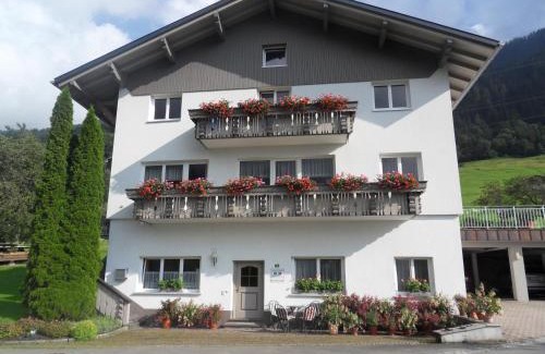 Dalaas Apartment | Haus Konzett