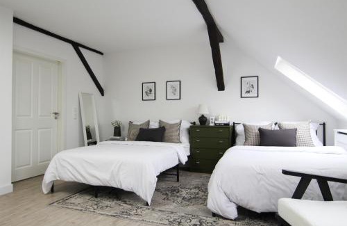 Mahlsdorf House | Haus mit Pool, Garten und Gym in Berlin