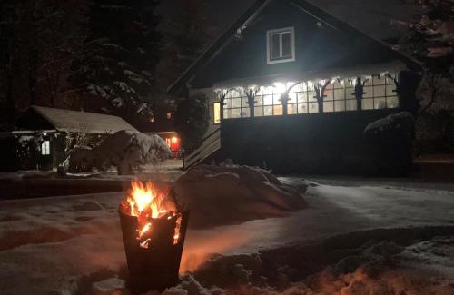 Anif House | Haus mit Sauna und privatem Badeteich in Anif bei Salzburg