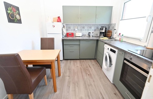 Behrensdorf Apartment | Haus Osbahr Ferienwohnung Waldtraud