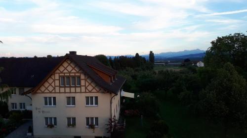 Dozwil House | Haus St.Michael