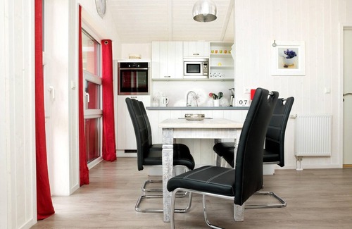 Insel Poel House | Haus Wattläufer - holiday home in a peaceful location, directly on the Salzhaff.