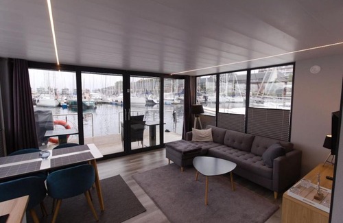 Flensburg Boat Rental | Hausboot Fjord Meeresbrise mit Dachterrasse in Flensburg