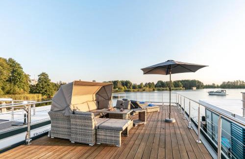 Oberhavel Boat Rental | Hausboot Joana