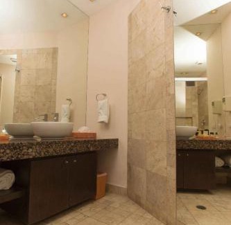 Lomas de Santa Fe Apartment | Hausuites