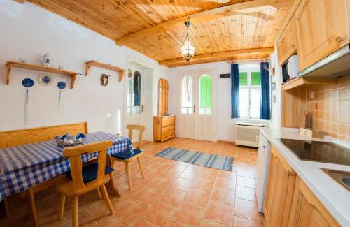 Palotabozsok House | Hauszmann Vendégház