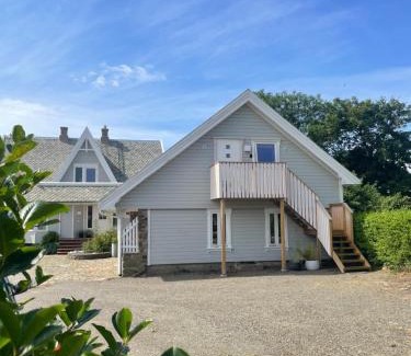 Farsund Apartment | Havbris apartment with sea view in Borhaug, Farsund