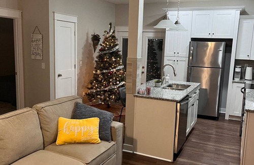 Sedalia House | Haven House New Comfortable and Clean Retreat