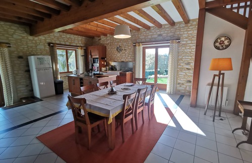 Saint-Sauveur House | Haven of peace, sweet home, swimming pool, 7 beds between Tours and Poitiers