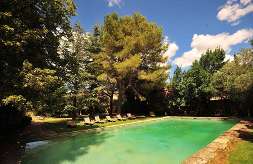 Sernhac House | Haven of peace between vineyards and scrubland close to Avignon, Nîmes and Uzès
