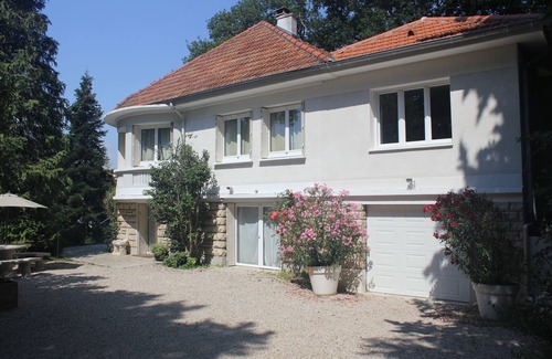 Jouy-en-Josas House | Haven of peace in Jouy en Josas