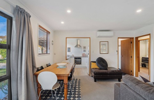 Wanaka Cottage | Haven on Heuchan - Wanaka Holiday Home