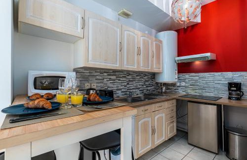 Asnieres-sur-Seine Apartment | Havre de Paix Jacuzzi