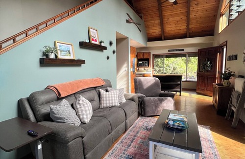 Hawi House | Hawi Hideaway- A Jungle Oasis