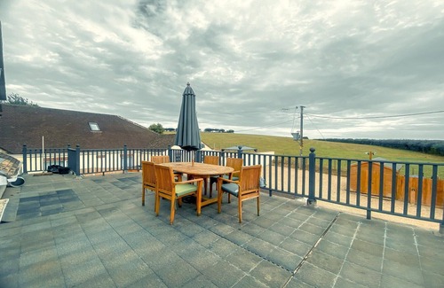 West Knoyle Apartment | Hawk House | Standard Double