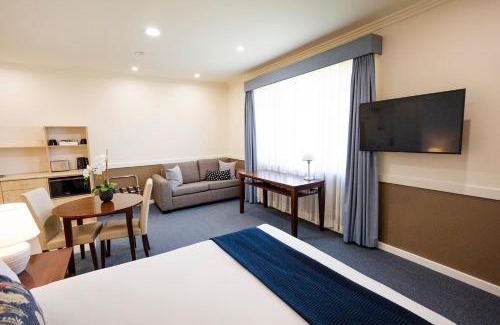 Clarendon Hotel | Hawkesbury Race Club Motel