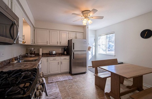 Iowa City House | Hawkeye Haven | Garage | 4 Bd 2 Ba| Sleeps 8