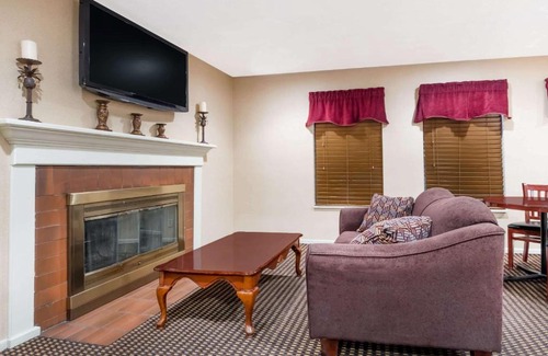 Columbus Hotel | Hawthorn Extended Stay by Wyndham Columbus