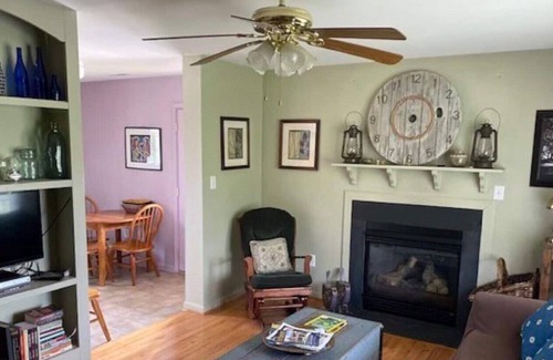 Afton House | Hayes Branch Cottage