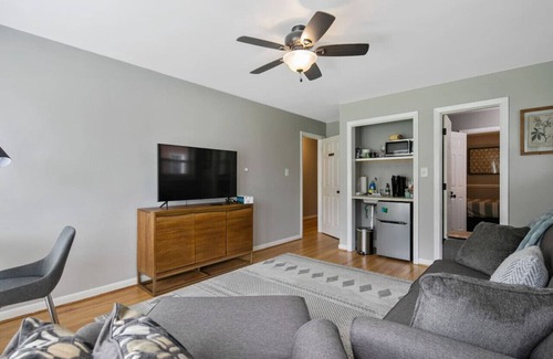 Terry Sanford Apartment | Haymount Bedroom Suite