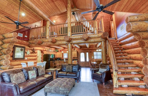Marble Falls Cabin | Haynes Hideaway: Secluded Comfort by the Lake!