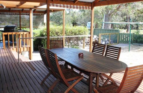 Coles Bay House | Hazards House