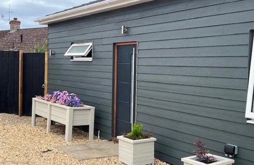 Mildenhall Apartment | Hazel Cottage