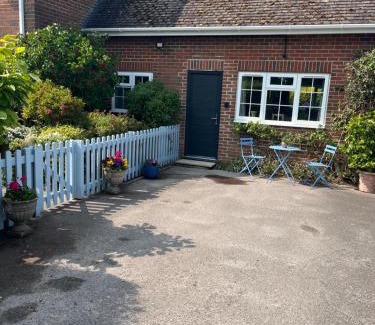 East Knighton Apartment | Hazeldene